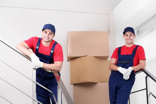 Safe handling procedures during a house move