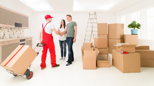 Cubic-yard estimate for a flat clearance and furniture removal