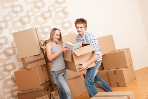 Local moving truck suitable for house and office moves